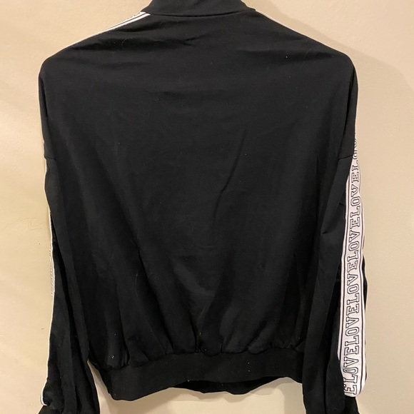 Black and white sweater - Picture 2 of 2